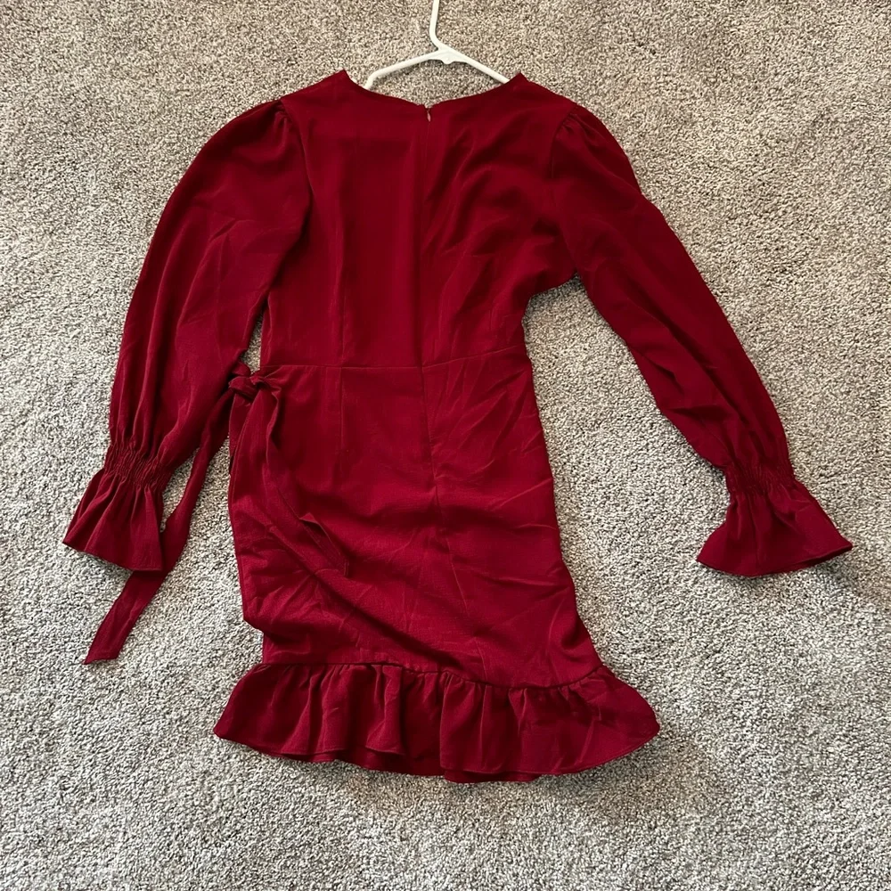 2/$40 VDAY Women wine red ruffle front wrap dress long sleeve burgundy medium - Picture 6 of 11
